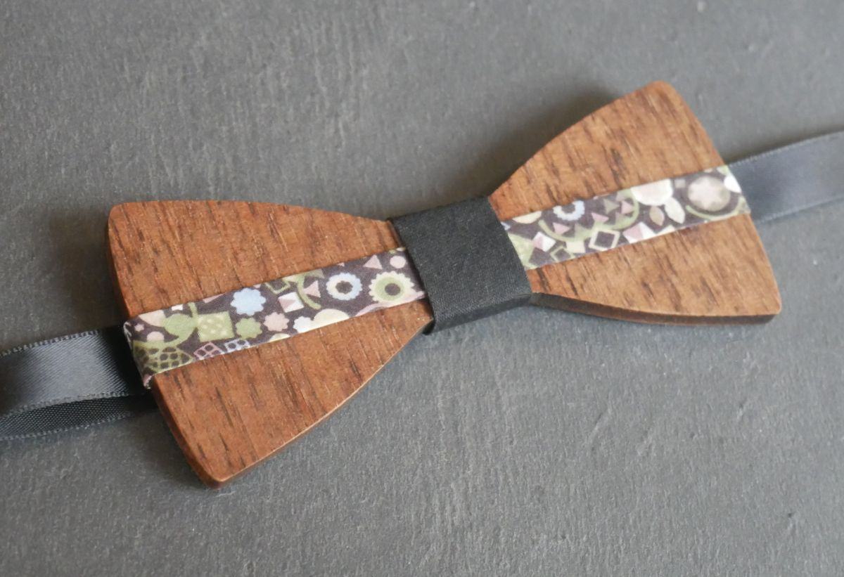 Noeud papillon en bois et ruban  Liberty