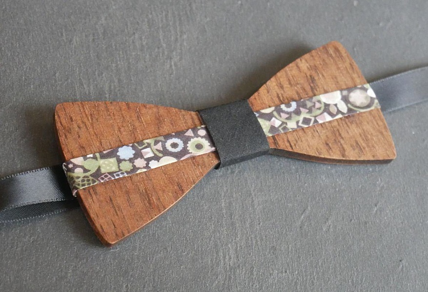 Noeud papillon en bois et ruban  Liberty