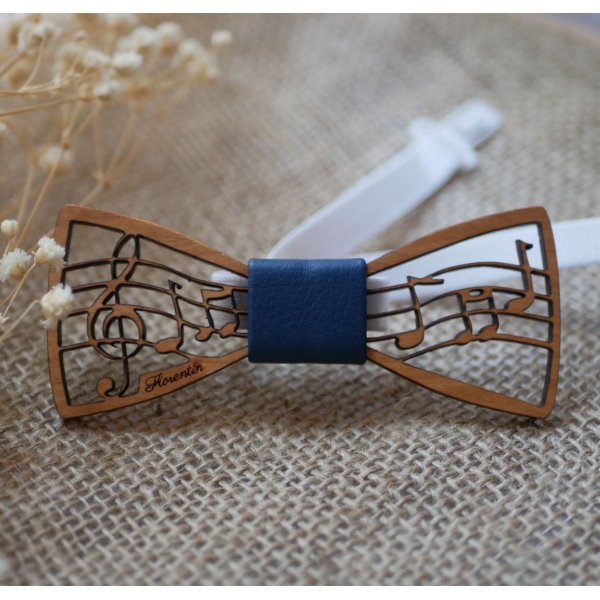 Noeud papillon enfant en bois thème Musique avec partition et clef de sol, personnalisable