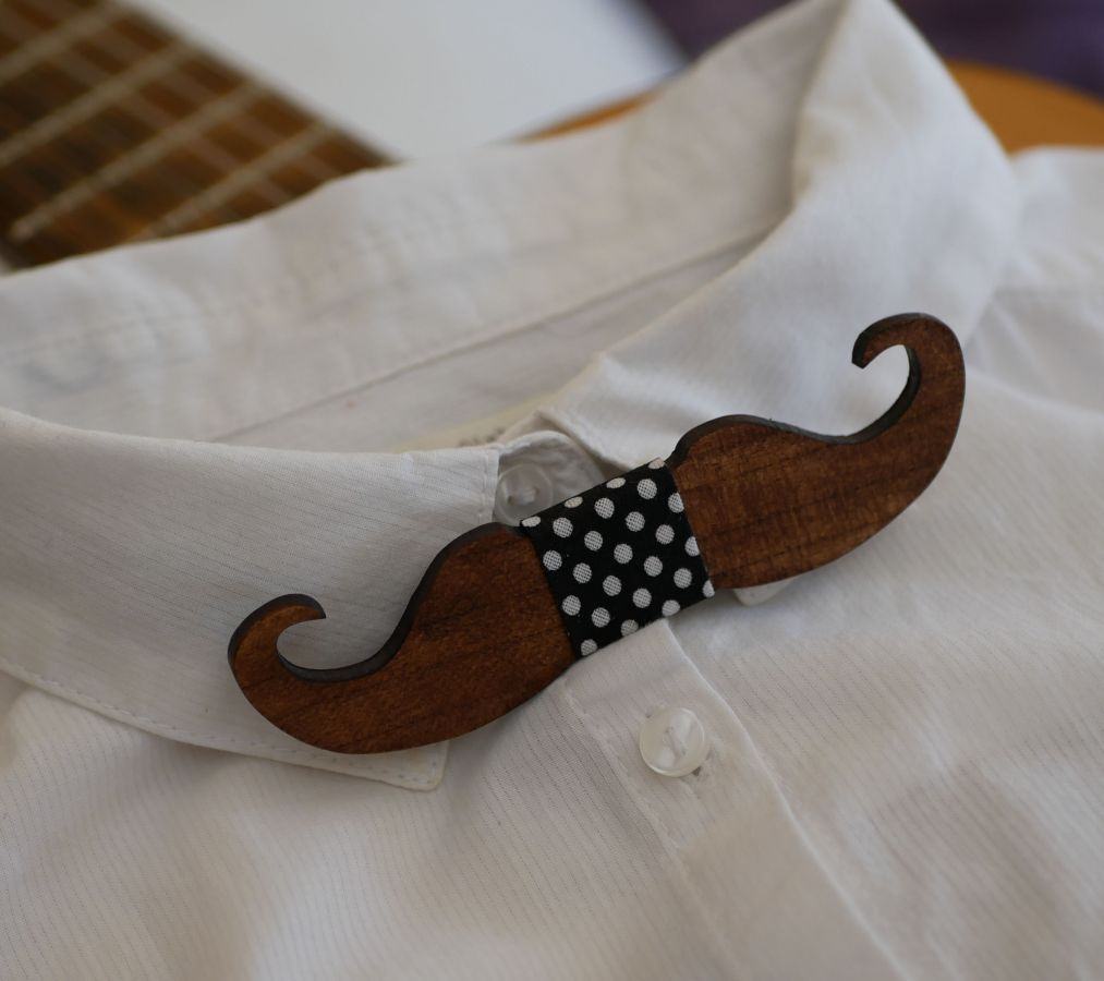 Noeud papillon enfant Moustaches en bois à personnaliser