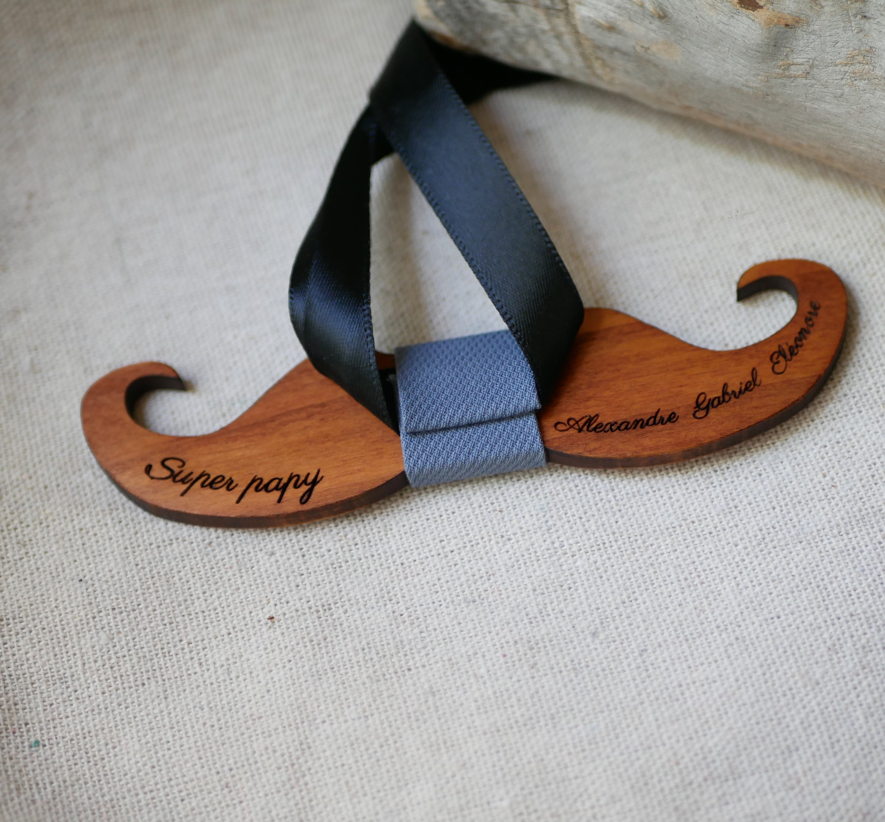 Noeud papillon Moustache en bois teinté à personnaliser fabriqué en France