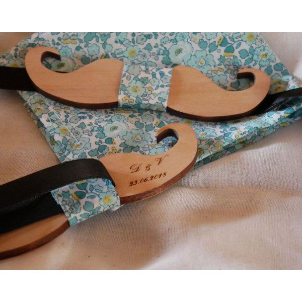 Noeud papillon Moustache en bois merisier &agrave; personnaliser fabriqu&eacute; en France