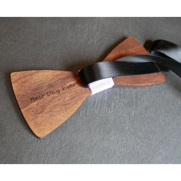 Noeud papillon en noyer petites fleurs grav&eacute;es