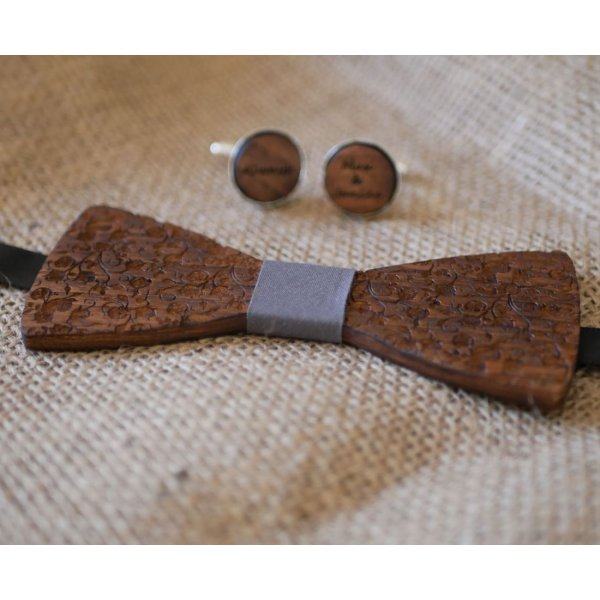 Noeud papillon en noyer petites fleurs grav&eacute;es