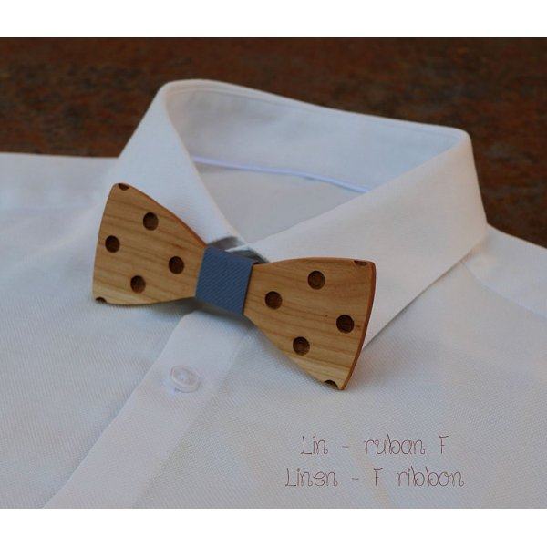 Noeud papillon à pois en bois teinté  gravé à personnaliser