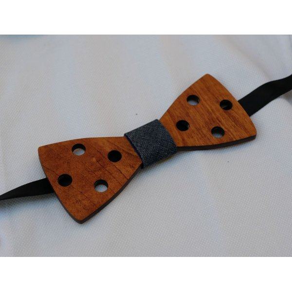 Noeud papillon à trous  en bois teinté  gravé à personnaliser