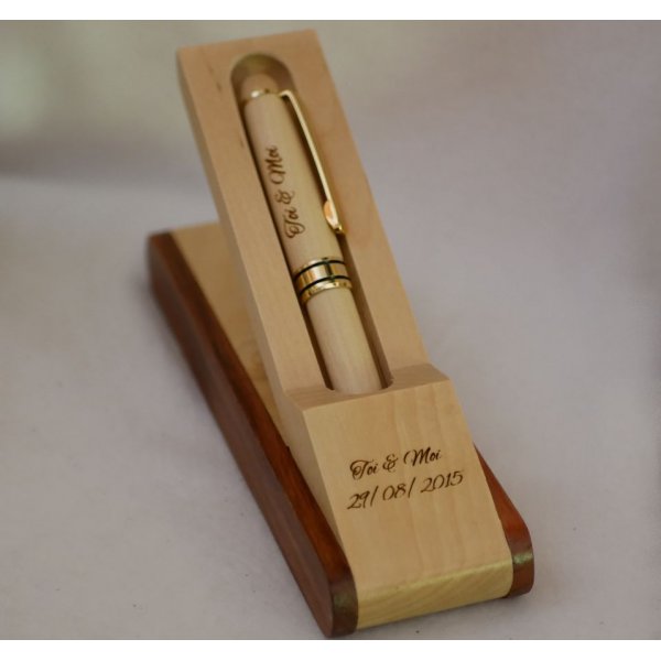 Plumier Stylo bois gravés dans coffret à personnaliser 