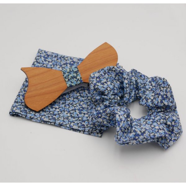 Pochette Liberty Pepper Bleu + chouchou + noeud papillon en bois personnalisable