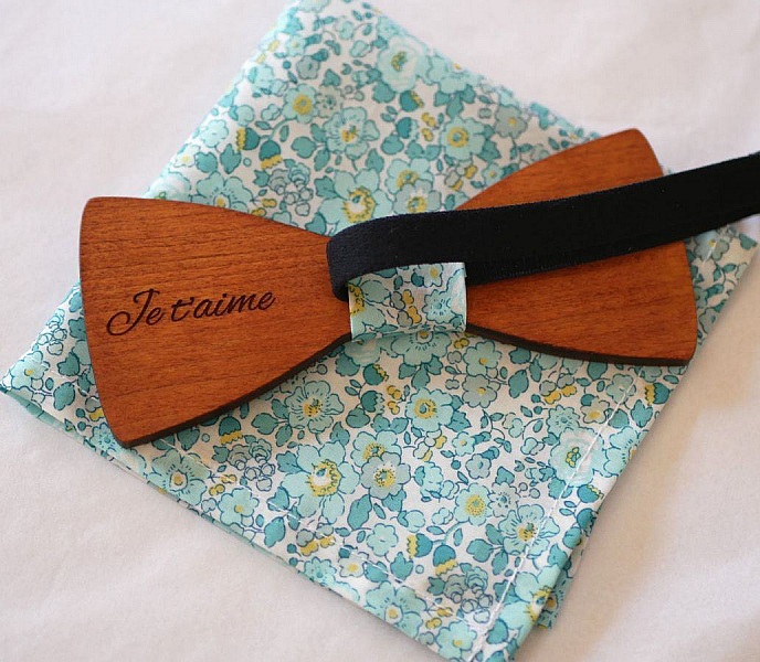 Pochette Liberty Vert menthe noeud papillon en bois personnalisable