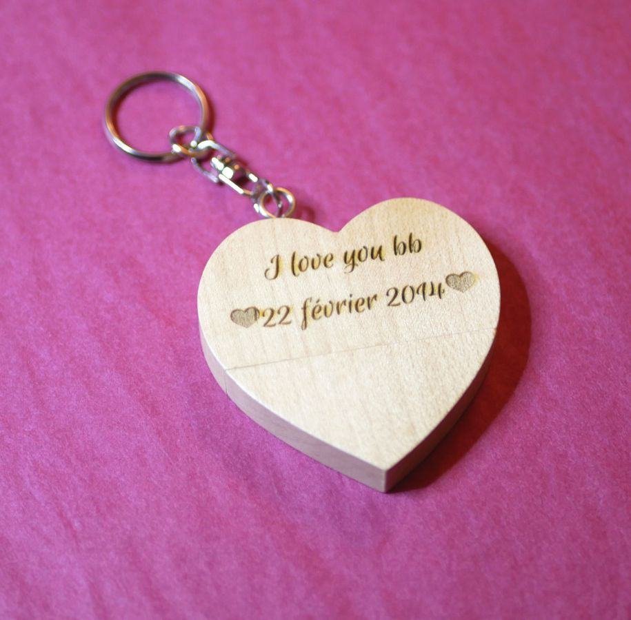 Porte clef USB coeur en bois gravée à personnaliser