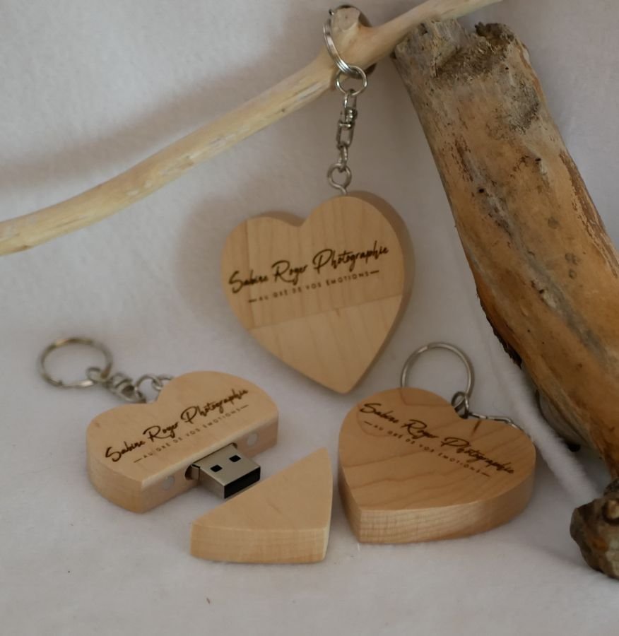 Porte clef USB coeur en bois gravée à personnaliser