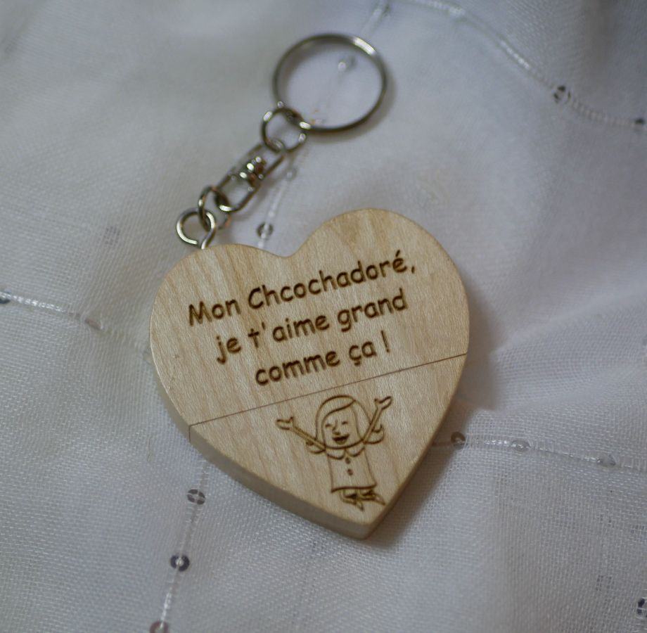 Porte clef USB coeur en bois gravée à personnaliser