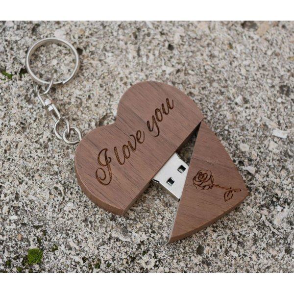 Porte clef USB coeur en bois sombre gravée à personnaliser