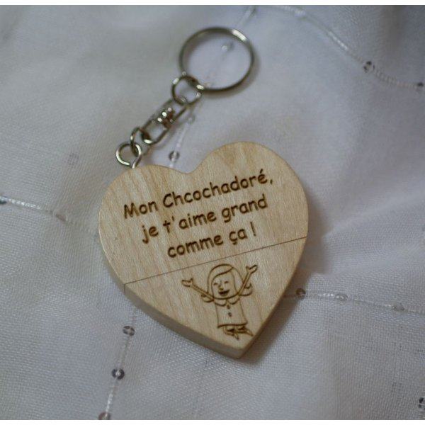 Porte clef USB coeur en bois grav&eacute;e &agrave; personnaliser de 128 Go