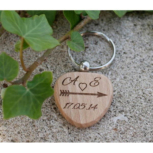 Porte clé en bois Coeur à personnaliser par gravure