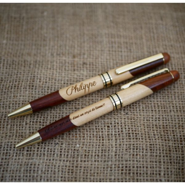 Stylo bois bicolore gravé à personnaliser