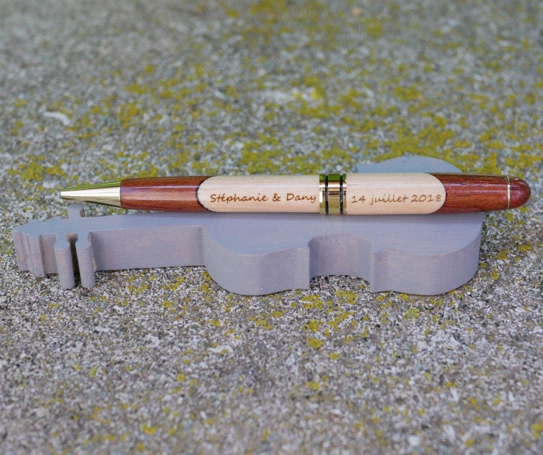 Stylo bois bicolore gravé à personnaliser