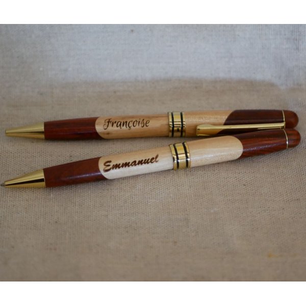 Stylo bois bicolore gravé à personnaliser