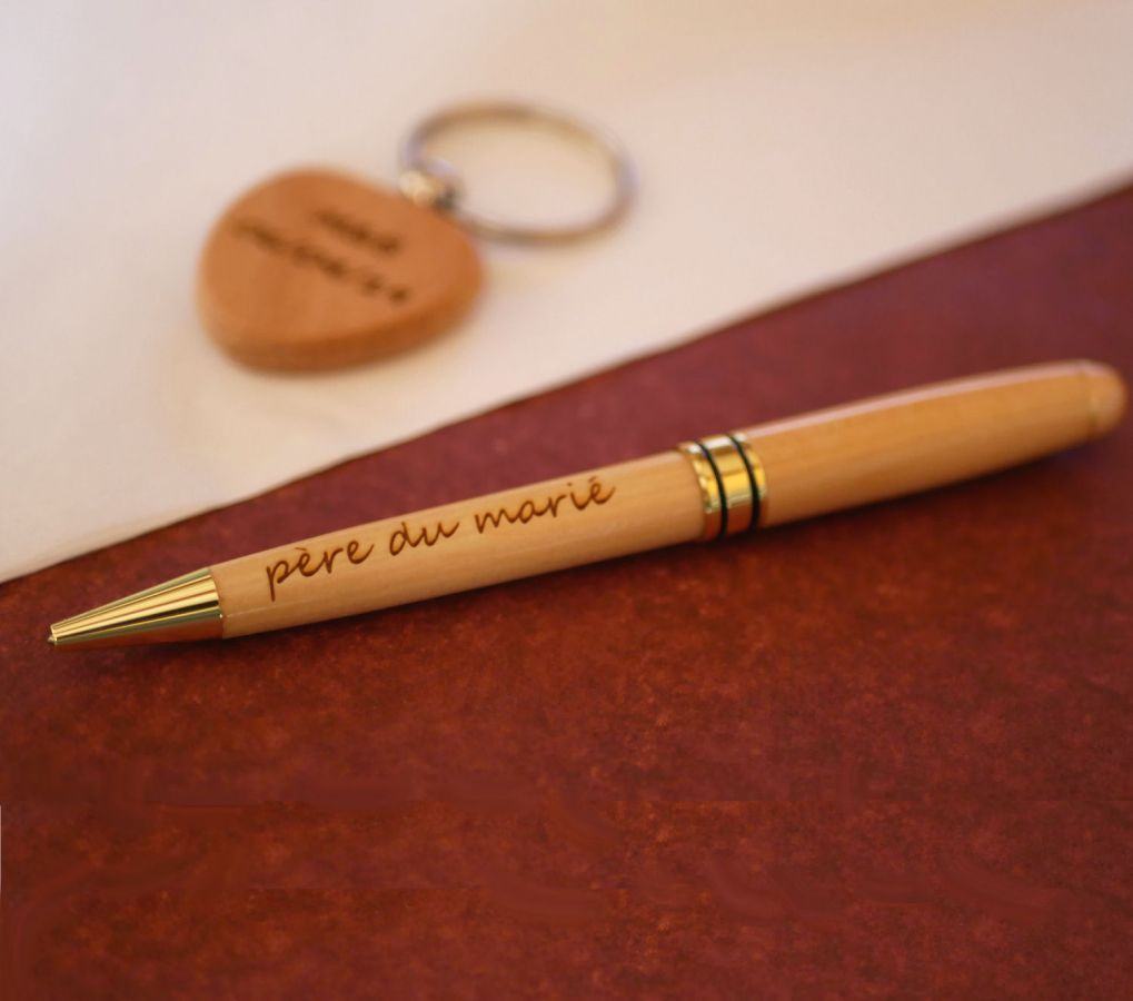 Stylo bois clair gravé à personnaliser