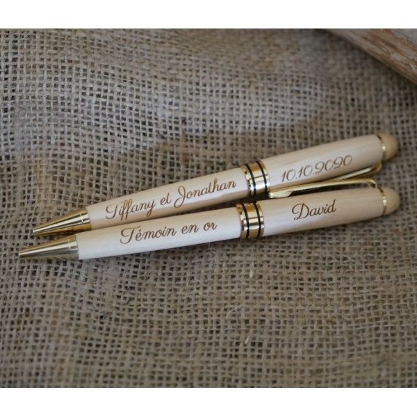 Stylo bois clair gravé à personnaliser