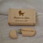 Clé Usb 32 Go 2.0 dans coffret personnalisé bois clair d'érable