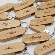 Cl&eacute; USB bois bambou 16 Go en porte clef &agrave; graver et personnaliser
